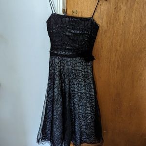 NWT LAUNDRY BY SHELLI SEGAL SZ 2 BLACK FLORAL LACE SPAGHETTI STRAP FORMAL DRESS